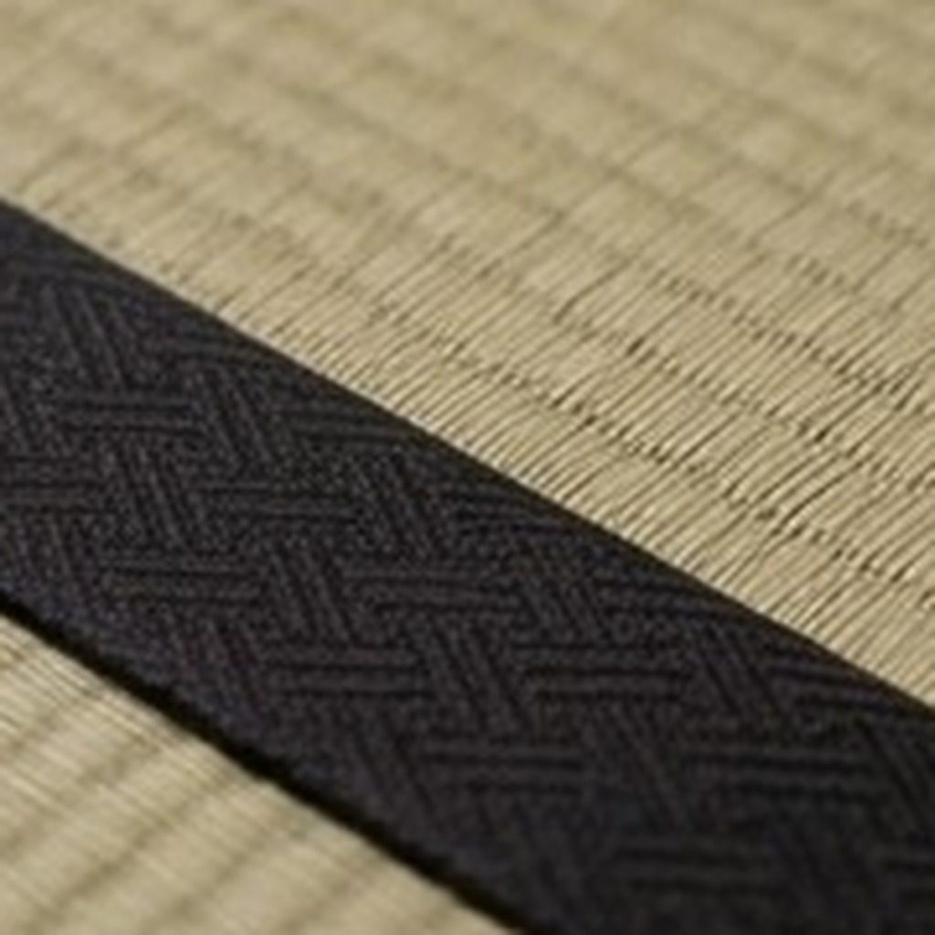 Kuro — Black Weave